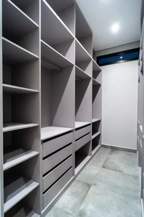 Imagem Imóvel de alto padrão em condomínio à venda em Sorocaba-SP, Jardim Residencial Chácara Ondina: 3 quartos, 3 suítes, 3 salas, 4 banheiros, 2 vagas, 212m².