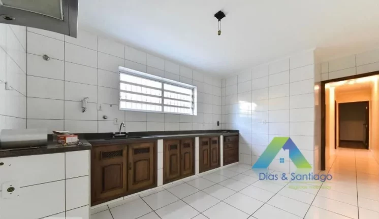 Imagem PAULICEIA Sobrado 310M², 4 dormitórios, 1 suíte, 4 vagas com ótima localização e valor !!!