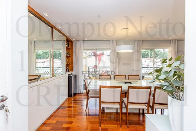 Imagem Lindo Apartamento com Terraço, 2 Vagas , lazer com piscina aquecida , em Moema