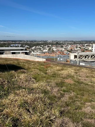 Imagem TERRENO EM CONDOMÍNIO à venda com 1000m² por R$ 750.000,00 no bairro Jardim Amélia - PINHAIS / PR