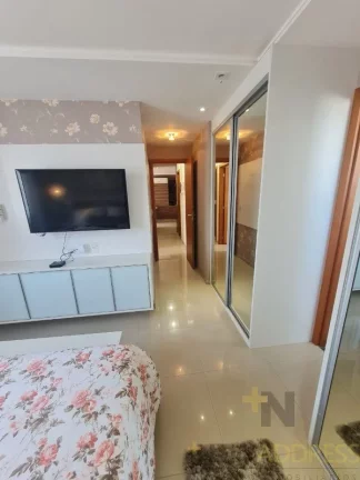Imagem Apartamento 131 m²: 3 quartos, 2 vagas, varanda. Bairro tranquilo e área de lazer.