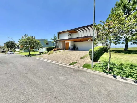 Imagem Cond. Alphaville Granja Vianna - 4 suítes, moderna e impecável!