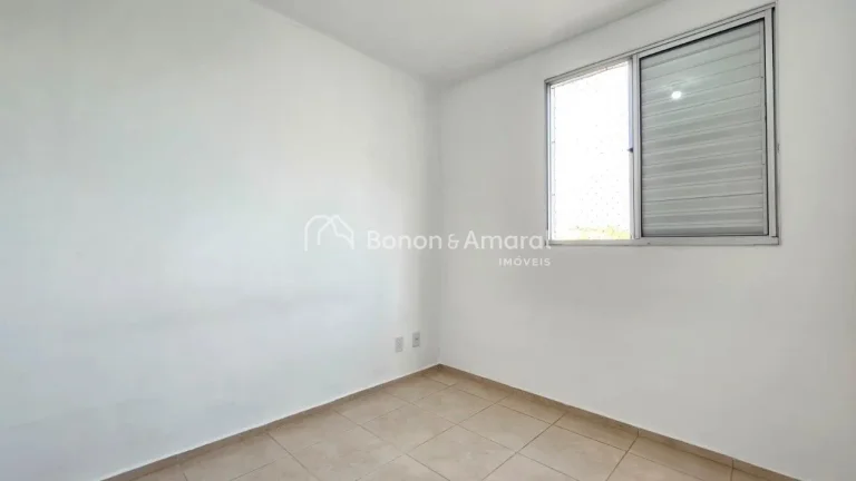 Imagem Características do Imóvel:
2 Dormitórios, sendo um com armário planejado, proporcionando mais pr...