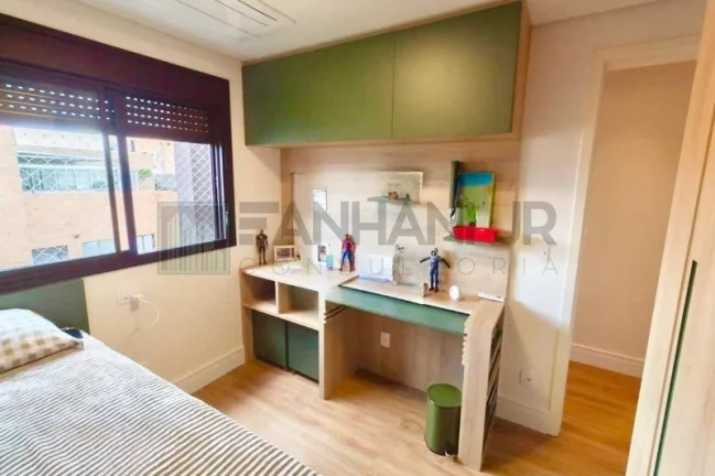 Imagem Apartamento de luxo na Vila Progredior, São Paulo-SP: 2 quartos, 2 suítes, 3 salas e 3 vagas de garagem.
