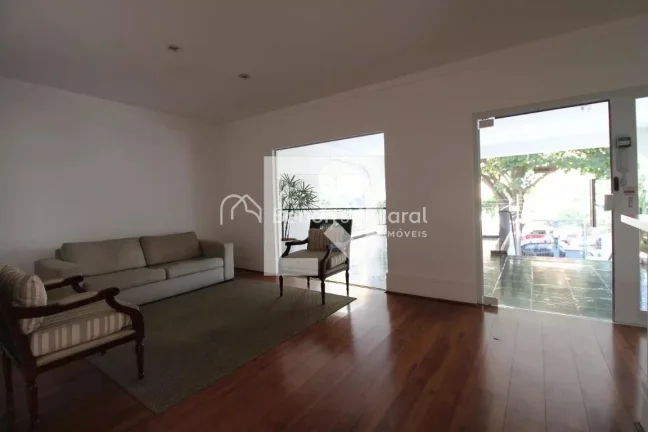 Imagem Excelente apartamento à Venda em excelente localização no Cambuí. Próximo a comércio como farm...