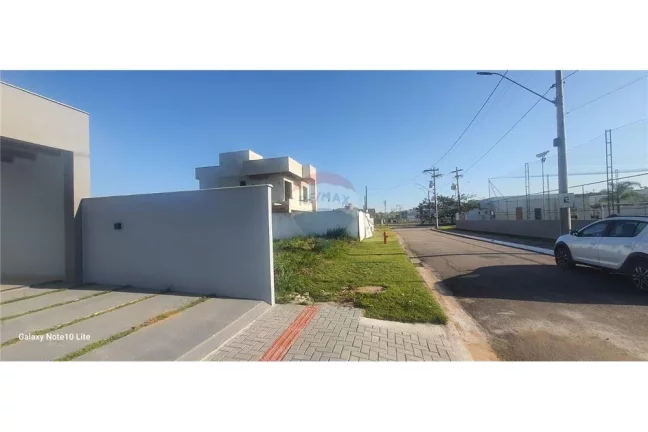 Imagem Maravlhosa Casa no Mais Completo Condomínio de Maricá!!!