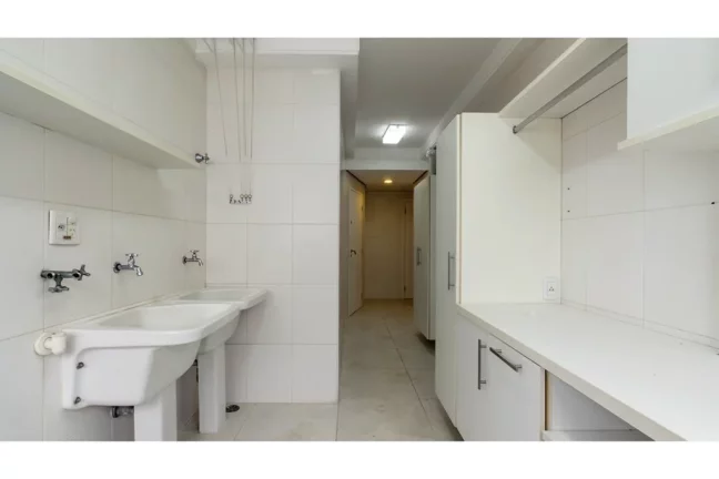 Imagem Apartamento à venda em São Paulo, Cidade Monções, com 3 quartos, 198m2