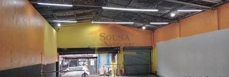 Imagem Galpão, 150m² em terreno de 400m², porta de aço. 

Excelente localização.
