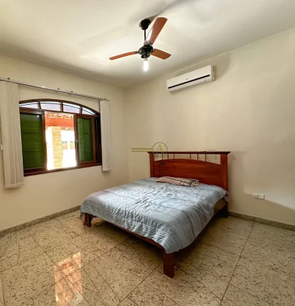 Imagem Sobrado alto padrão à venda no condomínio Boungainvillé V porteira fechada