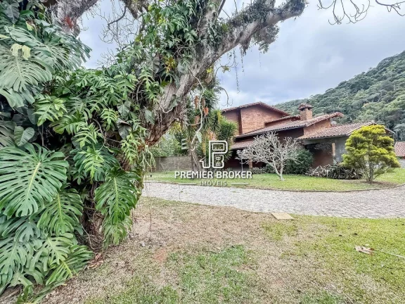 Imagem Casa à venda, 387 m² por R$ 1.350.000,00 - Albuquerque - Teresópolis/RJ