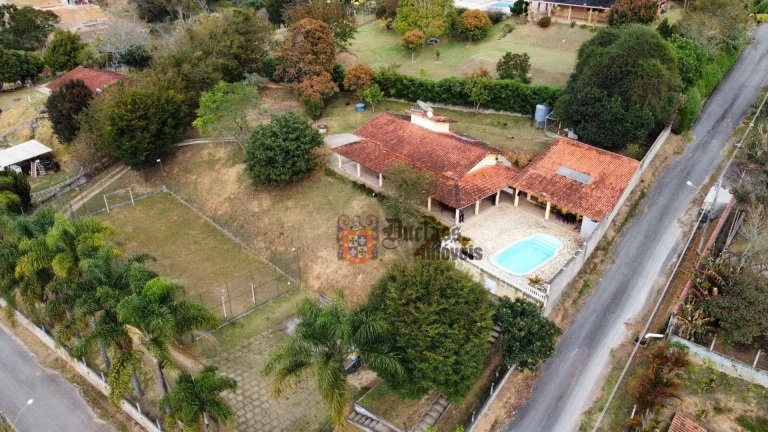 Imagem Chácara com 3 dormitórios à venda, 2700 m² por R$ 750.000,00 - Tenentes - Extrema/MG