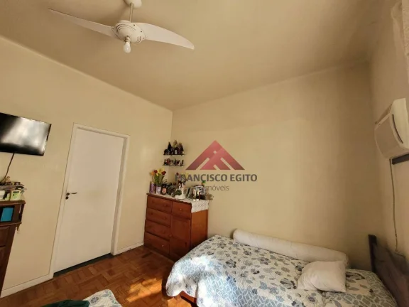 Imagem Amplo apartamento térreo com 3 quartos no Bairro Chic