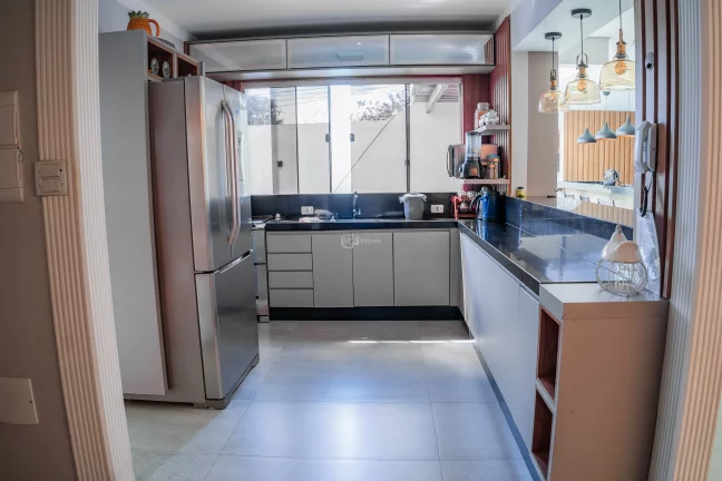 Imagem Imperdível: Casa à venda em Campo Grande-MS, Vila Palmira - 3 quartos, 1 suíte, 3 salas, 3 banheiros, 3 vagas, 169,84 m².