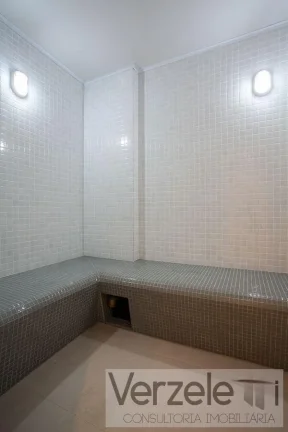 Imagem Apartamento 4 ou + dormitórios para Venda em Balneário Camboriú / SC no bairro Pioneiros