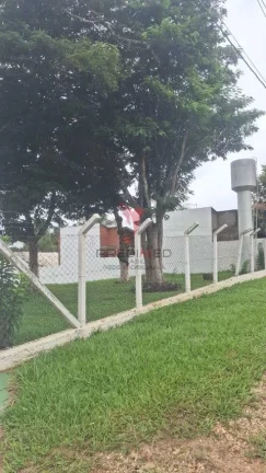 Imagem Vendo Lindíssima Chácara em Águas de São Pedro - SP