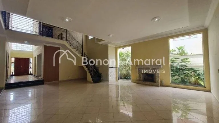Imagem Lindo e espaÃ§oso sobrado com uma Ã¡rea total construÃ­da de 414 mÂ² em um terreno de 623mÂ², esse Ã...