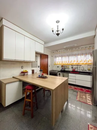 Imagem Casa com 4 quartos à venda, 345 m² por R$ 2.390.000 - Santana de Parnaíba/SP