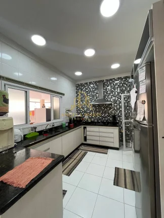 Imagem Casa Sobrado, 3 dormitórios ( 3 suítes), 4 vagas, Villa Branca I - Jacareí.