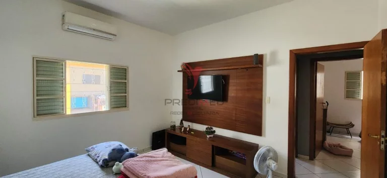 Imagem Casa Mobiliada de 4 Quartos, Piscina Churrasqueira, garagem para 4 Carros,Parq das árvores
