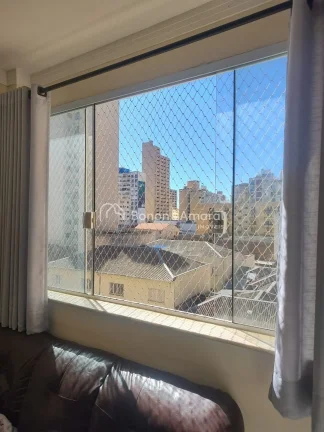 Imagem Apartamento localizado no centro de Campinas, com sala espaçosa para 2 ambientes.

O imóvel conta ...