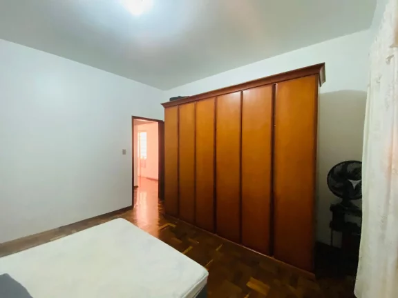 Imagem Casa espaçosa a venda no Centro de Tatuí/SP.