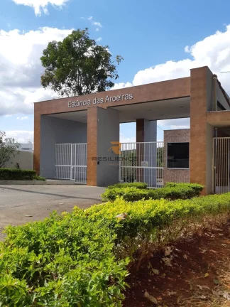 Imagem Lote de 1000 m2 em condomínio fechado com portaria 24 Horas !!