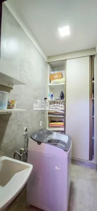 Imagem Casa com 3 suítes no Condomínio Estância dos Ipês em Uberaba
