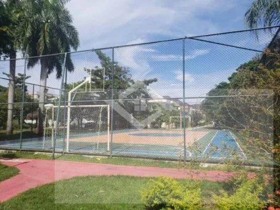 Imagem Casa 3 Quartos (3 suítes) com área gourmet e piscina - Golden Village