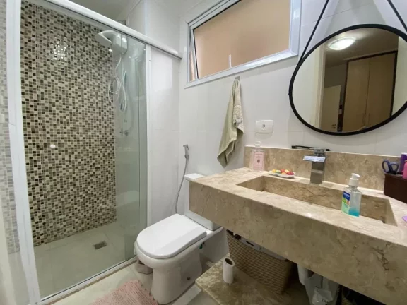 Imagem PITANGUEIRAS - APARTAMENTO REFORMADO COM LAZER, SÃO 3 DORMITÓRIOS SENDO 1 SUÍTE, 1 QUADRA DA PRAIA.