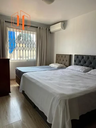 Imagem Sobrado para Venda em Curitiba, Bairro Alto, 3 dormitórios, 1 suíte, 3 banheiros, 2 vagas
