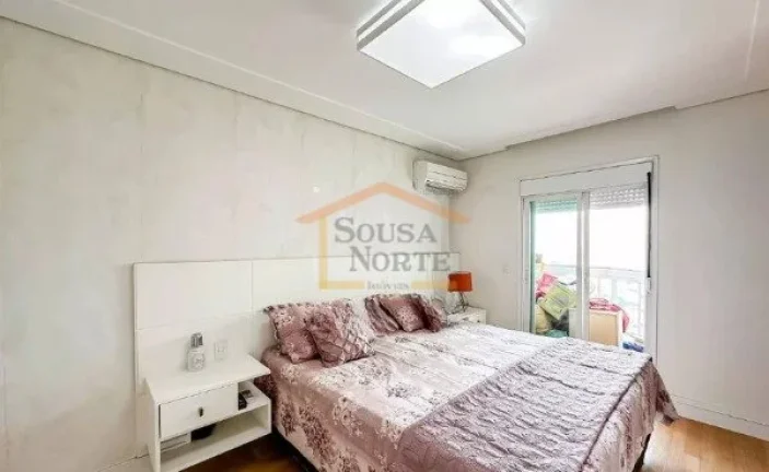Imagem Apartamento espaçoso com 200m², composto por 3 dormitórios, sendo 3 suítes, com ambientes reform...