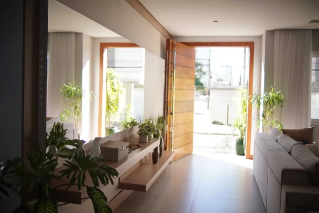 Imagem Casa finamente mobiliada e equipada de 3 andares com elevador em localização privilegiada em Itajaí