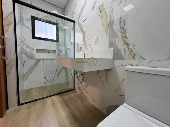 Imagem Casa térrea reformada a venda 300 metros da praia 3 suítes B. Oásis Peruíbe