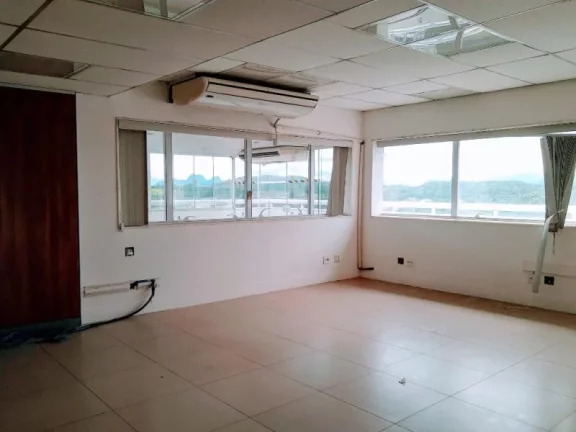 Imagem PRÉDIO CORPORATIVO COM LOCALIZAÇÃO ESTRATÉGICA NA GRANJA DOS CAVALEIROS!