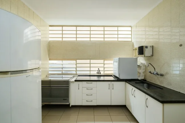 Imagem Casa Sumaré - 269M², 4 Dorms, 1 Suíte, 4 Vagas, Churrasqueira, Copa, Lavabo, Jardim.