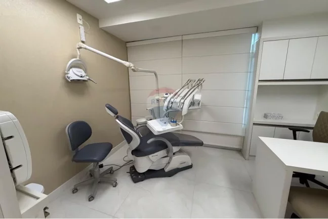 Imagem Alugo consultório Odontológico com 22m² em Taquara - Rio de Janeiro