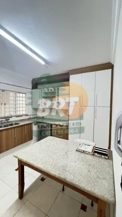 Imagem Casa para Venda em São Roque, Jardim Das Flores, 3 dormitórios, 2 suítes, 1 banheiro, 4 vagas