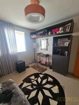 Imagem Apartamento 131 m²: 3 quartos, 2 vagas, varanda. Bairro tranquilo e área de lazer.