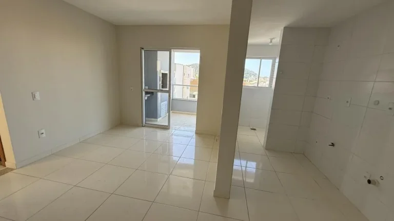 Imagem Apartamento na Praia de Gravatá, Navegantes com 02 quartos, sendo 01 suíte e bem localizado. Adriano Carpes Imóveis Vende