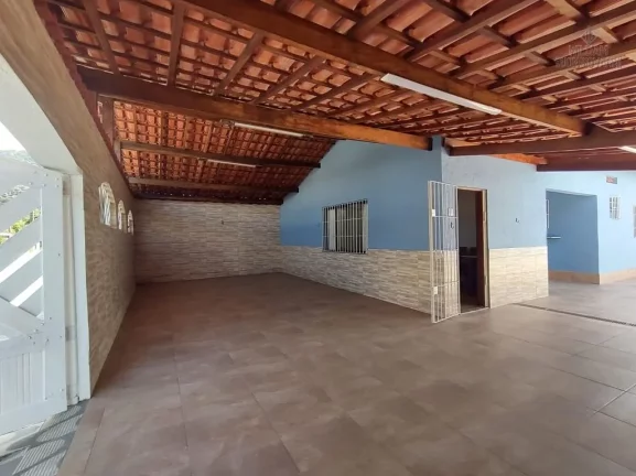 Imagem Casa ampla com quintal grande no Solemar em Praia Grande -SP