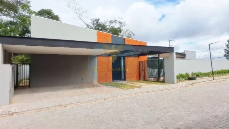 Imagem Casa térrea contemporânea com piscina na Granja Viana