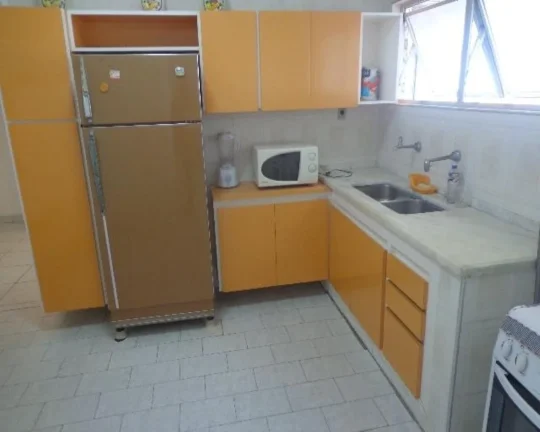 Imagem Apartamento à venda no Guarujá na Praia das Pitangueiras.