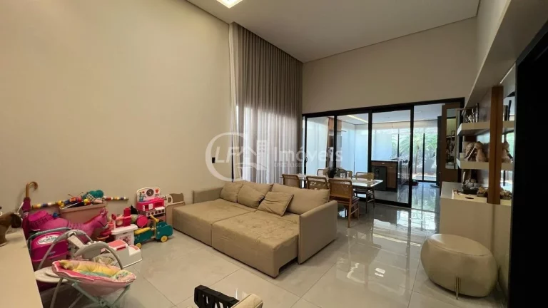 Imagem Casa à venda em Campo Grande-MS, Alphaville II: 2 quartos, 2 suítes, 3 salas, 2 banheiros, 4 vagas de garagem, 238m².