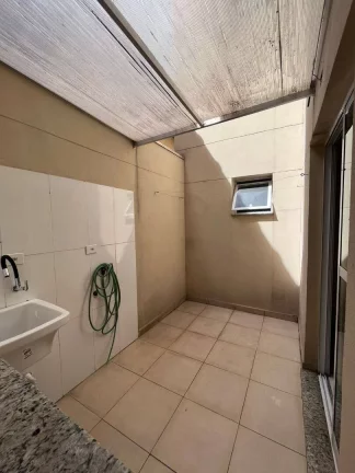 Imagem Apartamento com 2 dormitórios à venda, 50 m² por R$ 300.000,00 - Vila Pires - Santo André/SP
