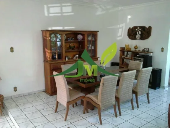 Imagem Lindíssima Casa Térrea à Venda em Atibaia