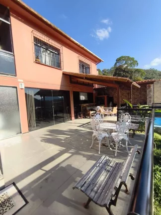 Imagem Vendo esta excelente casa no bairro: Varginha - Nova Friburgo.