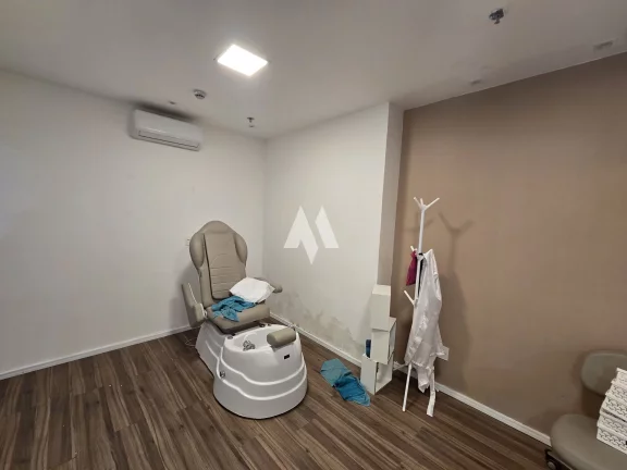 Imagem Sala Comercial CORPORATE dentro de uma sala ja pronta