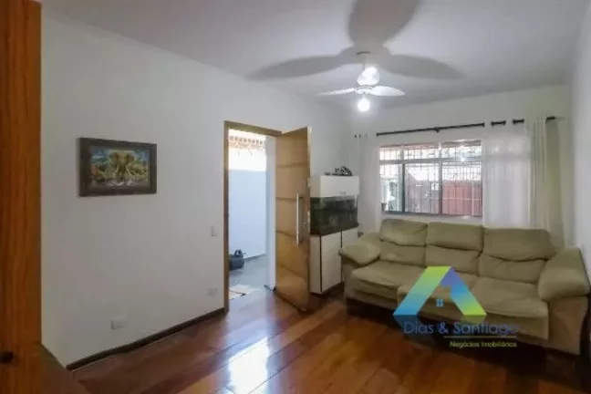 Imagem Casa à venda com 160m², 4 quartos e 2 vagas