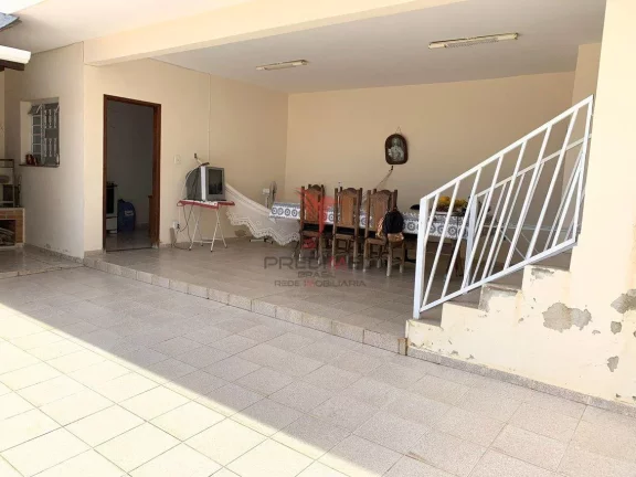 Imagem Compre essa ...oacute;tima casa, localizada no bairro Portal das Colinas. O im...oacute;vel cont...e...