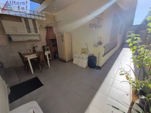 Imagem Imperdível oportunidade: Casa Geminada com edícula à venda em Praia Grande-SP, Caiçara! 2 quartos, 1 sala, 2 banheiros, 2 vagas, 139,15 m²!